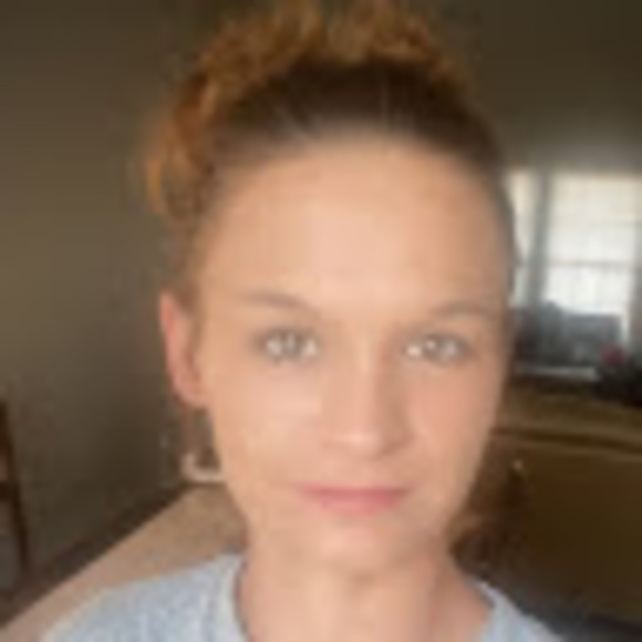 Meet your Posher, Danielle - Picture 1 of 1